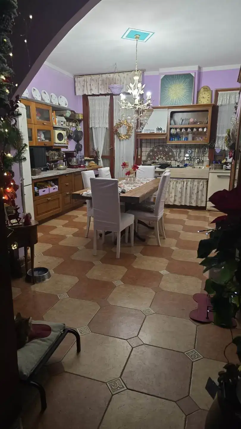 Villa in vendita a Pistoia, Capostrada - con giardino, con garage
