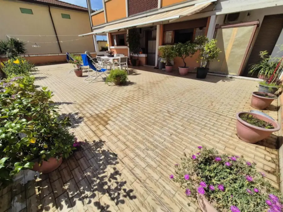 Appartamento in vendita a Pistoia, Pistoia ovest - con garage, con terrazza